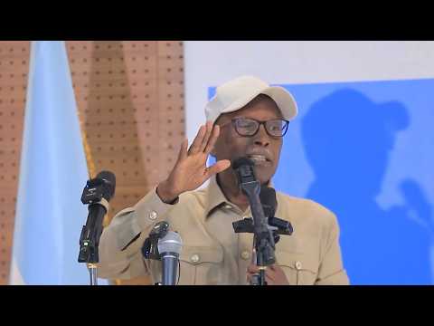 " Anagoo socona oo diidan hana laayo Xasan Sheekh" Sanator Cabdi Qeybdiid